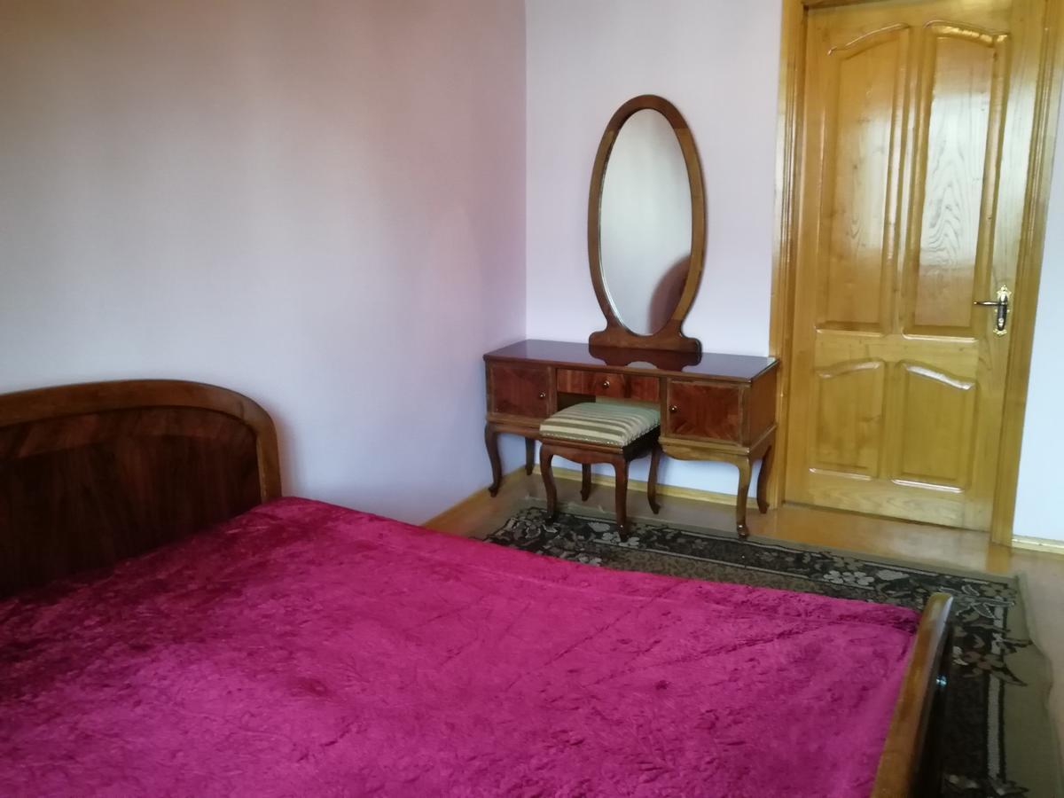 Apartment Georgy บาทูมิ ภายนอก รูปภาพ